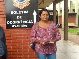 Sônia Firmino da Silva, hoje de manhã na 1ª Delegacia de Polícia (Foto: Adilson Domingos)