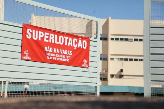 Santa Casa diz que pronto-socorro continua fechado at&eacute; amanh&atilde;
