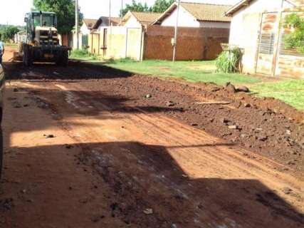 Solu&ccedil;&atilde;o provis&oacute;ria n&atilde;o agrada e moradores cobram asfalto no Ramez Tebet