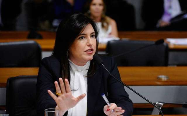 Senadora diz que obra n&atilde;o gerou preju&iacute;zo e tentar&aacute; reverter bloqueio