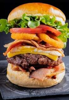 Bugre Burger Bacon baixou de R$ 29,90 para R$ 17,90.