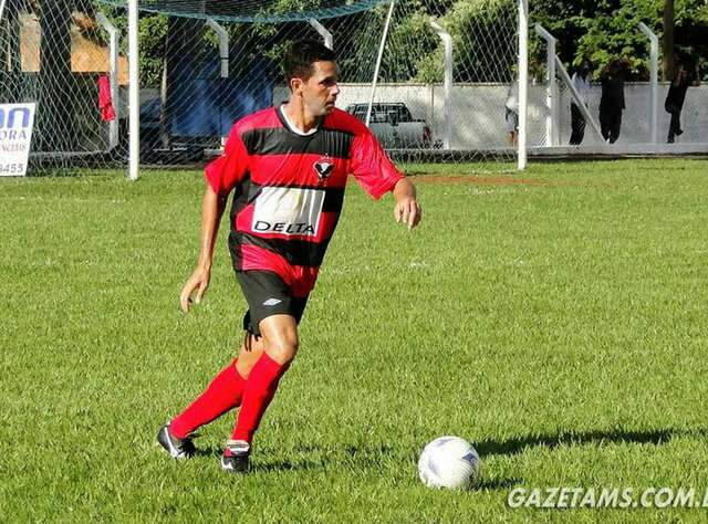  &Aacute;guia Negra mant&eacute;m comiss&atilde;o t&eacute;cnica quase sem altera&ccedil;&otilde;es para 2012