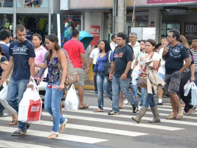 Prefeitura paga 3 sal&aacute;rios e economia ter&aacute; R$ 180 milh&otilde;es em dezembro