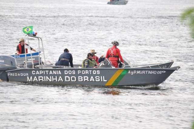 Equipes retomam o 5&ordm; dia de buscas a tr&ecirc;s desparecidos no Rio Paraguai 