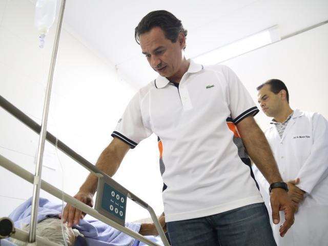 Quem trabalhou vai ter vantagem, diz prefeito sobre terceirizados de conv&ecirc;nios