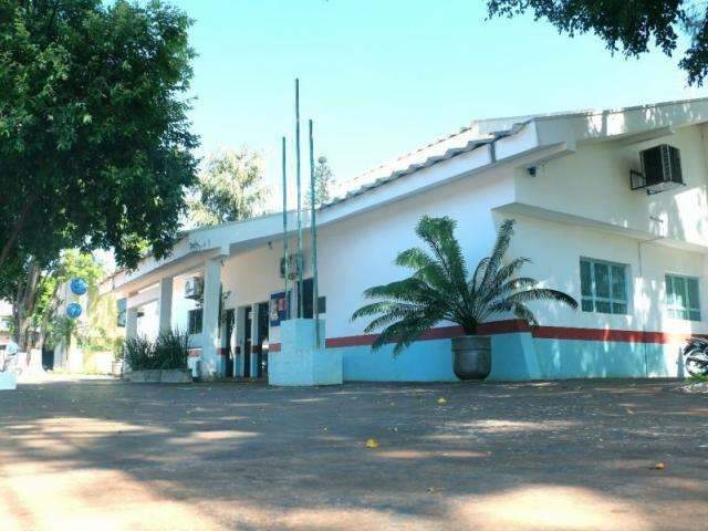 Prefeitura antecipa sal&aacute;rios e, para economizar, cancela queima de fogos