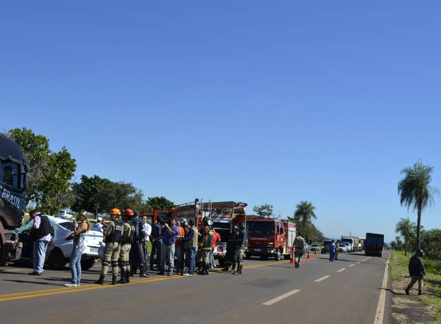  Anula&ccedil;&atilde;o de contrato tira R$ 10 mi de obra em trecho perigoso da BR-262