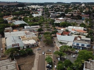 Vista aérea de Naviraí; Justiça suspendeu licitação de prefeitura para alugar maquinário para a cidade. (Foto: PMN/Divulgação)