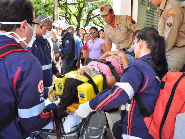  Adolescente foi baleada na coluna e passa por avalia&ccedil;&atilde;o na Santa Casa
