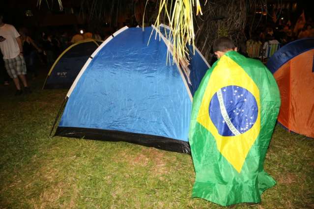 Grupos que foram &agrave;s ruas pedir impeachment se voltam &agrave;s elei&ccedil;&otilde;es