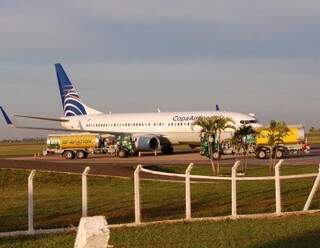 Aeronave posou por volta das 6h10 de hoje no aeroporto da Capital. (Foto: Simão Nogueira)