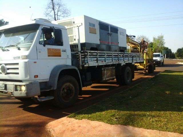 Coordenador da Sesai chega a bloqueio com m&aacute;quina para perfurar po&ccedil;os