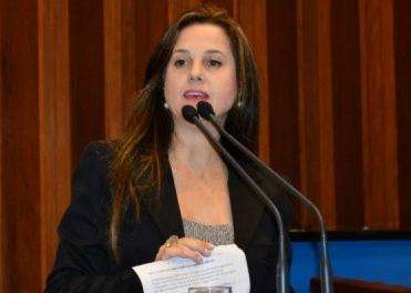 Ap&oacute;s casos de abusos, deputada quer programa de psicopedagogia nas escolas
