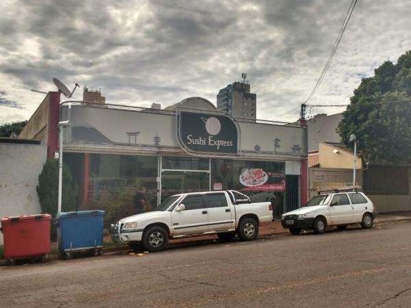 Depois de trag&eacute;dia, apoio de clientes marca reabertura de restaurantes