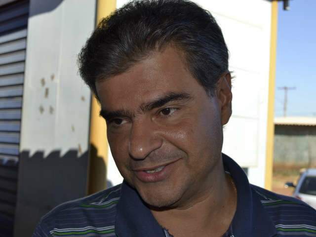  &ldquo;Eles que s&atilde;o vermelhos que se entendam&rdquo;, diz prefeito sobre confus&atilde;o no PT