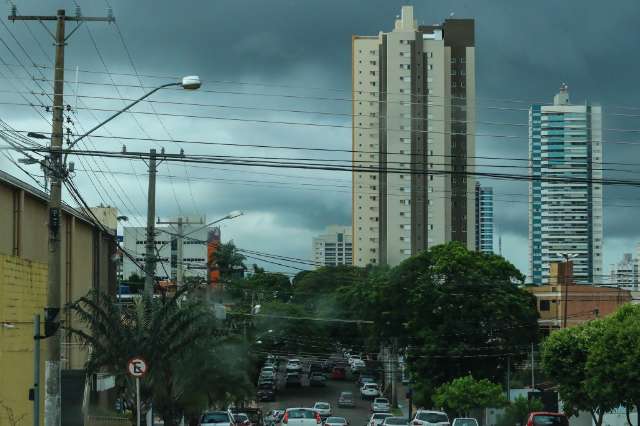 Manh&atilde; teve at&eacute; sol, mas chuva &quot;de manga&quot; atinge pontos isolados nesta tarde 