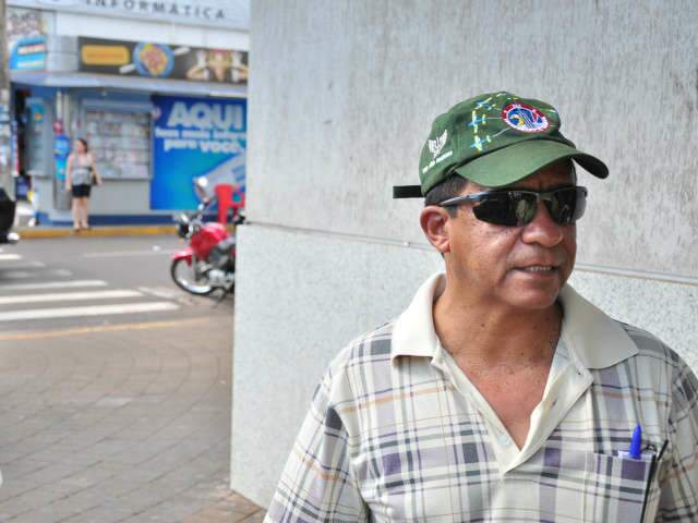  Em vez de disciplinar, prote&ccedil;&atilde;o ao pedestre tumultua trechos no centro