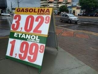 Postos devem alterar preços da gasolina já na segunda-feira. (Foto:Liana Feitosa/Arquivo Campo Grande News)
