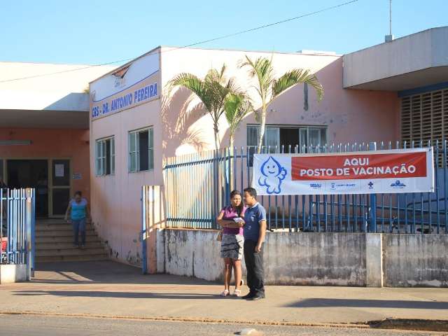 Sesau avalia mudar forma de contratar m&eacute;dicos para atrair especialidades