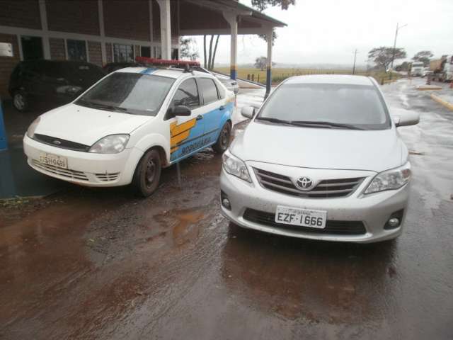 Carro com placas clonadas &eacute; apreendido em rodovia de Dourados