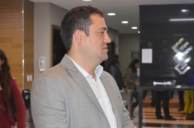 Sem o PR, PMDB e PSB fecham alian&ccedil;a e devem indicar candidato at&eacute; dia 17