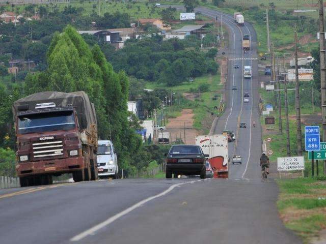 Com expectativa de tr&aacute;fego intenso, BR-163 suspende obras no feriad&atilde;o