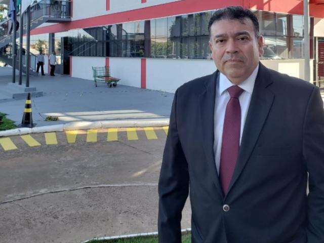 Hugleice diz ter esfaqueado esposa ap&oacute;s ver foto da v&iacute;tima com vizinho