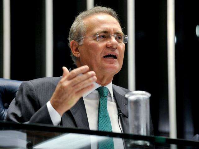 Renan Calheiros retira candidatura &agrave; presid&ecirc;ncia do Senado