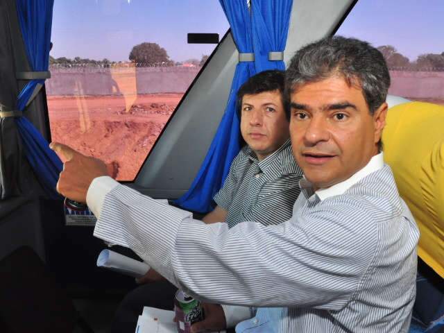  Diante de grupo pol&iacute;tico e empres&aacute;rios, Nelsinho faz balan&ccedil;o de obras