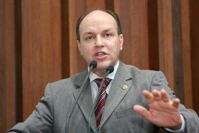 Com a presen&ccedil;a de Andr&eacute;, PMDB discutiu reforma pol&iacute;tica em Bras&iacute;lia