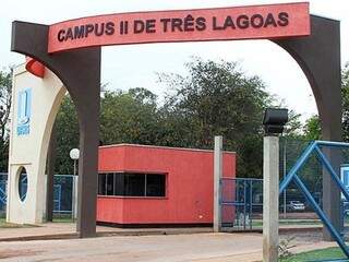 Entrada do campus da UFMS de Três Lagoas (Foto: Divulgação)