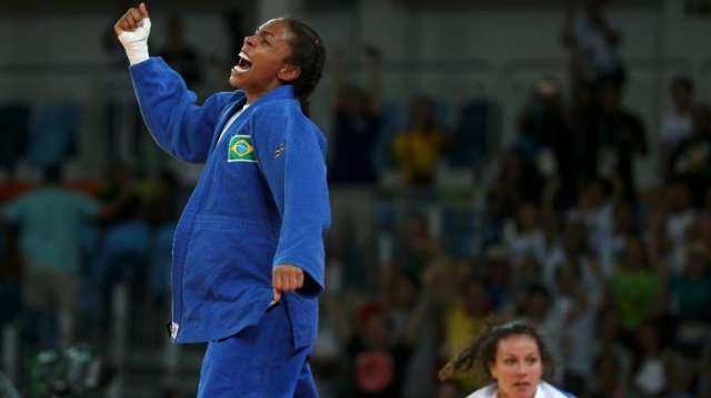 Erika Miranda se recupera e segue em busca do bronze no Jud&ocirc;