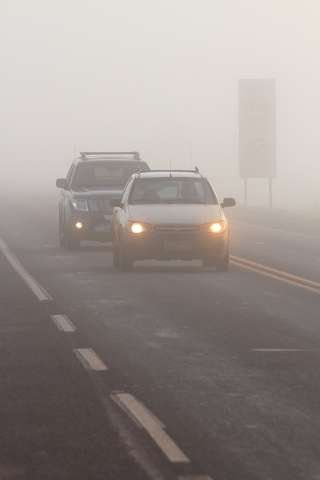 CCR MSVia faz alerta aos motoristas durante neblina na rodovia