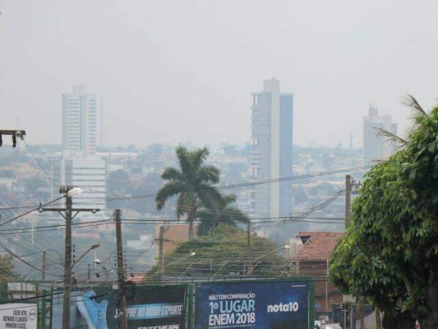 N&eacute;voa cobre a Capital e temperatura come&ccedil;a a cair gra&ccedil;as &agrave; frente fria