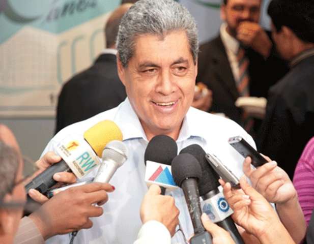 PMDB far&aacute; &ldquo;press&atilde;o&rdquo; para que Andr&eacute; dispute vaga no Senado