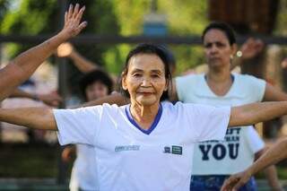 Dona Setsuko, de 78 anos, pratica a modalidade desde os 14. (Foto: André Bittar)