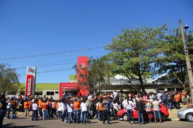 Agentes de sa&uacute;de da Capital cobram aumento salarial do Governo