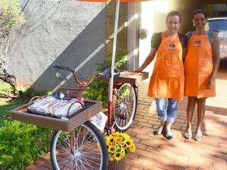 As empresárias Madá e Lisandra, já chegaram a vender R$ 600,00 por dia.(Foto: Adriano Fernandes)