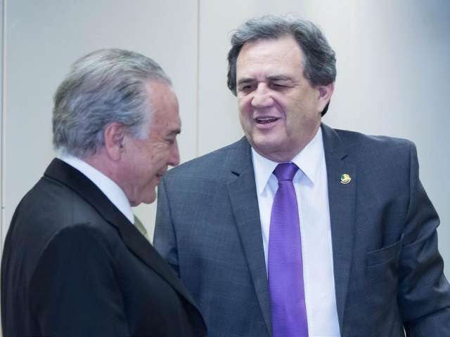Temer avalia crise com senadores do PMDB; sul-mato-grossenses presentes