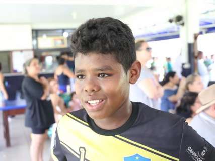 Escolinha da prefeitura e N&aacute;utico vencem 1&ordf; Copa R&aacute;dio Clube de futebol