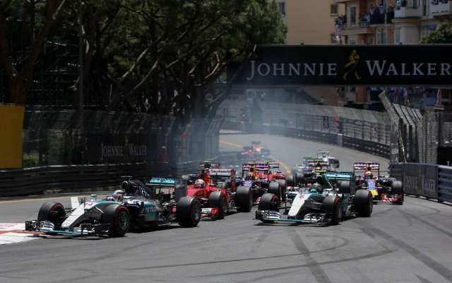 Vettel vence corrida, em dobradinha da Ferrari no GP de M&ocirc;naco
