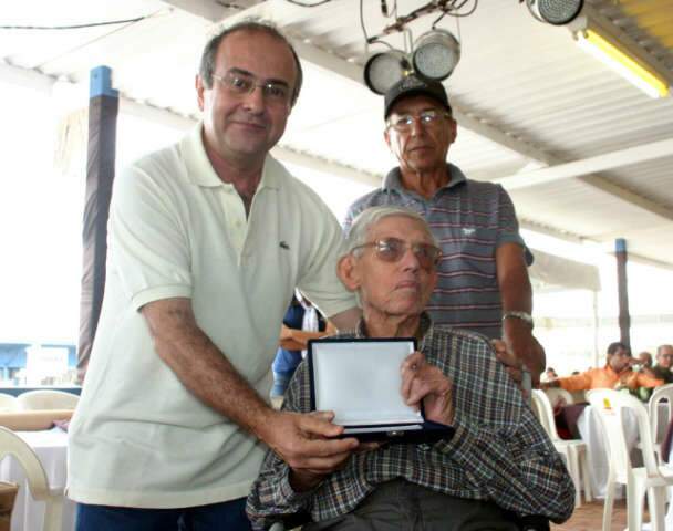  Sindicato homenageia pantaneiros na Feira Agropecu&aacute;ria e Industrial