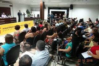 Audiência pública do projeto MPEduc em Caarapó teve participação de 90 pessoas (Foto: MPF/MS)