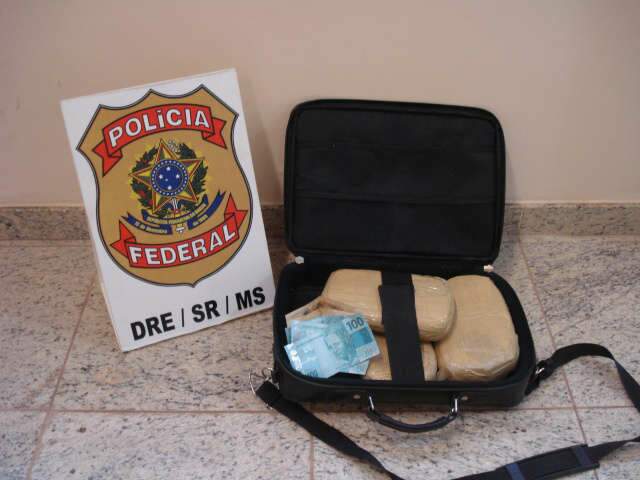  Pol&iacute;cia Federal prende dupla com coca&iacute;na em Campo Grande