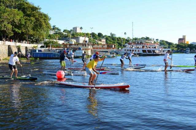 Stand Up Paddle p&otilde;e Corumb&aacute; como cen&aacute;rio ideal para esporte de aventura