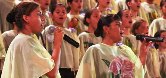 Meninas Cantoras de Porto Murtinho se apresentam hoje em feira de artesanato