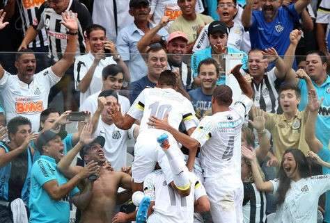 Santos sofre com o Penapolense, mas vira e garante vaga na final do Paulist&atilde;o