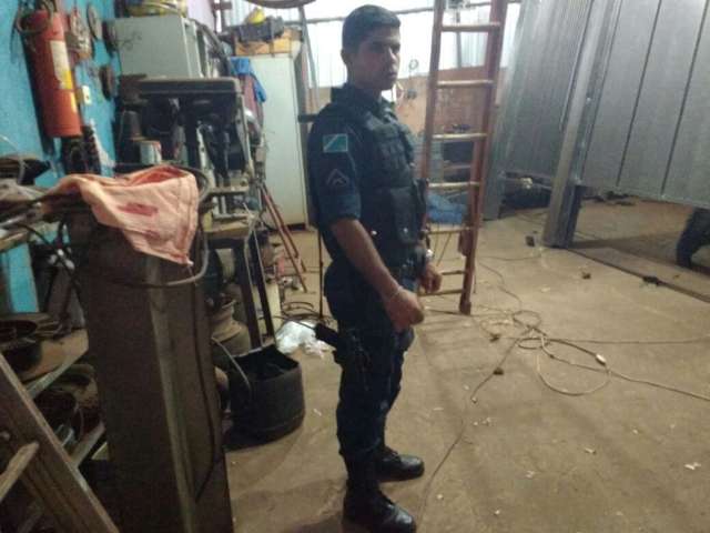 Serralheiro &eacute; executado com 4 tiros em oficina onde trabalhava 