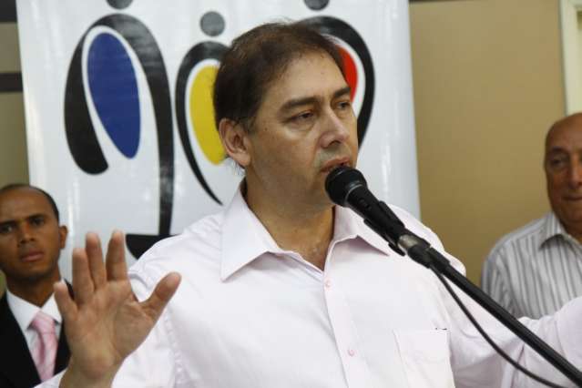 Alcides Bernal gasta R$ 11,6 mil com reforma de banheiro do gabinete