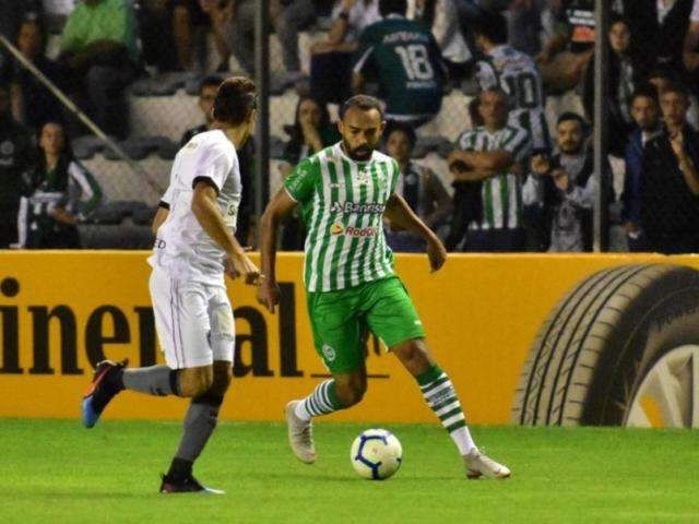 Botafogo perde de virada para o Juventude e est&aacute; fora da Copa do Brasil 